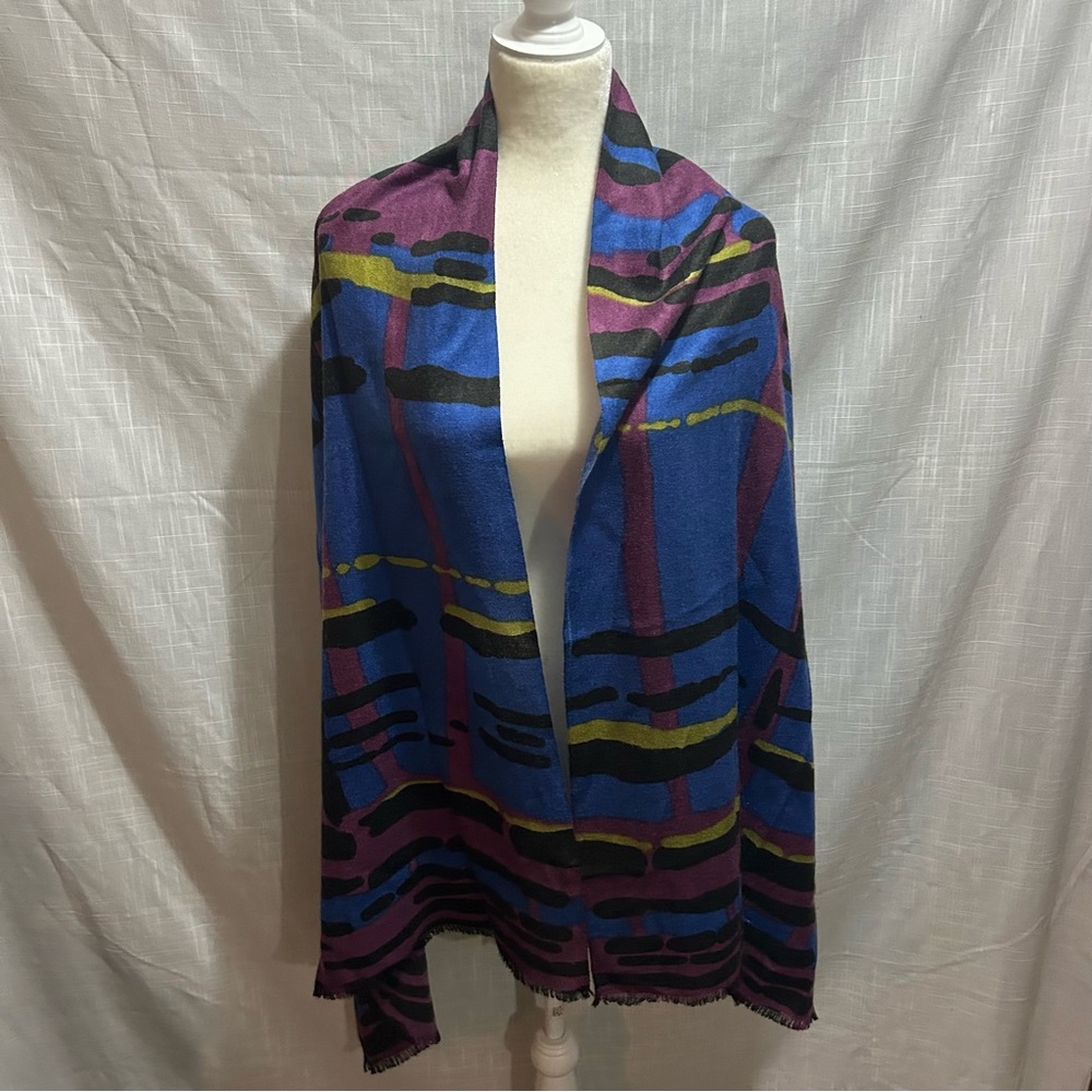 Collection eighteen large scarf